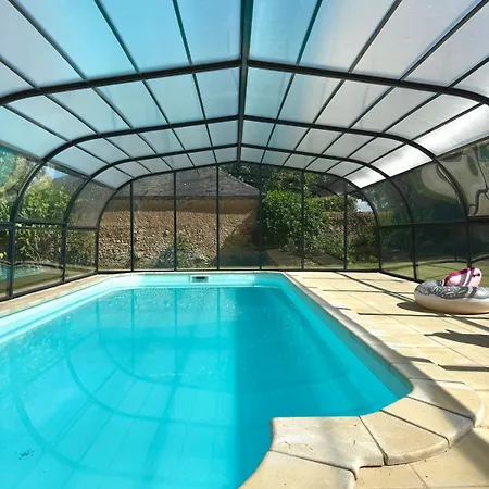 Casa vacanze à La Ferme Avec Piscine Couverte Assais-les-Jumeaux